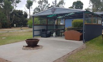 Grampians View Cottages and Units
