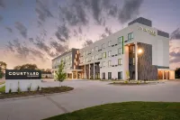 Courtyard Ames Hotels in Ames
