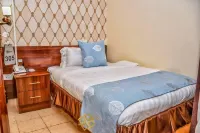 The Base Hotel - 3 estrellas