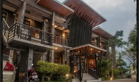 The Lofthouse Sansai Отели рядом с достопримечательностью «Zen Paradise Chiang Mai Villa»