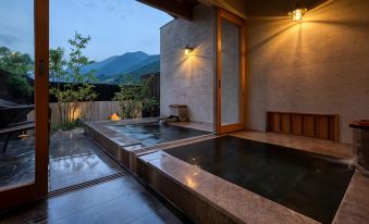 Yufuin Onsen Toshoan