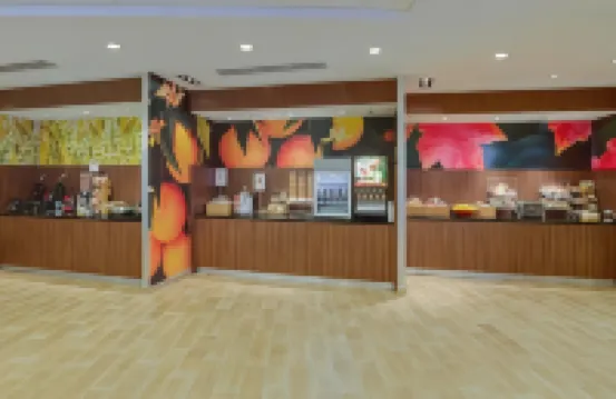 羅德岱爾堡市區萬楓套房酒店