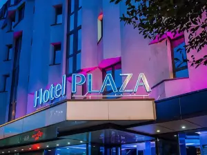 Plaza V Hotel
