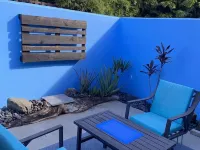 NEW! Remodeled studio just Steps from Beach, Pool, and Restaurants! Hotels in Frydendal