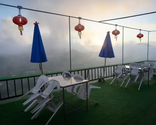 Mon View Ngam Featured Photos