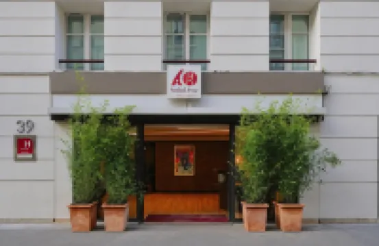 Hotel Hor les Lumières Hotels near Grand Rex