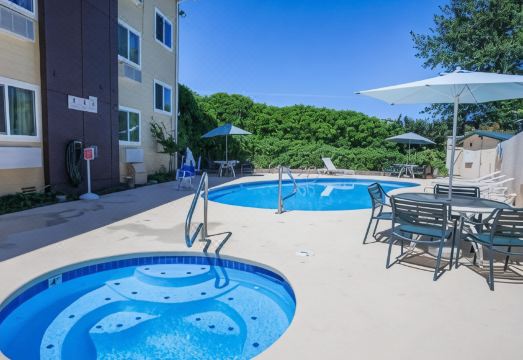 퀄리티 인 로비