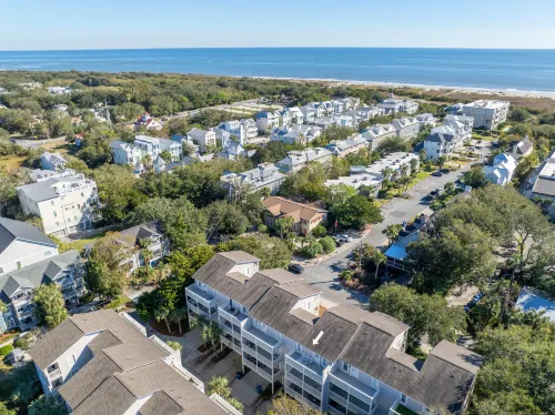 Cozy Townhome with Bunk Room and Golf Cart Access - Charming Coastal Retreat