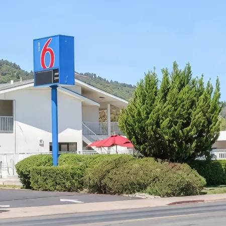 Motel 6 Ukiah, CA