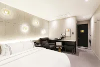 Mari Hotel Hotell i Angseong-myeon
