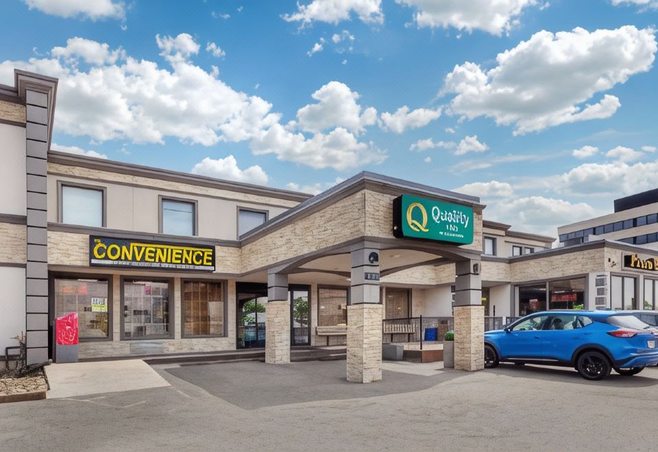 퀄리티 인 토론토 에어포트 객실 또는 조식 장면