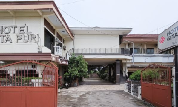 Hotel Gita Puri - Housity