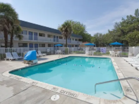 Hi - Wheel Flats Hotels in Davis