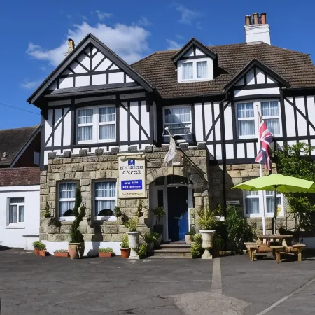 Gatwick Castle B&B