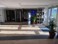 Brit Hotel Baillet-en-France 마플리에르 호텔