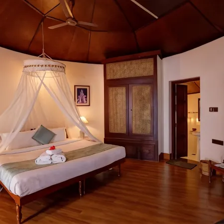 Soma Manaltheeram Ayurveda BeachVillage