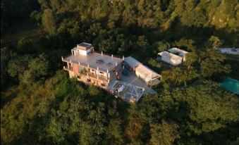 The Sky Imperial Jungle Camp Resort