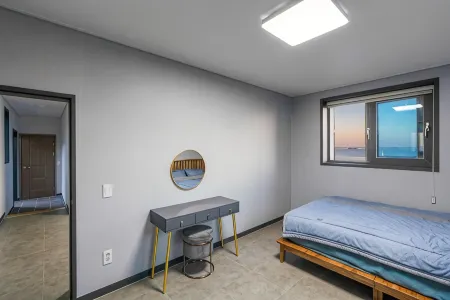 Taean Ocean Hill Pension Отели в г. Тхэан