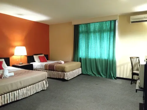 Hotel Centrepoint (Self Check in after 5PM) Hotels in Lipis