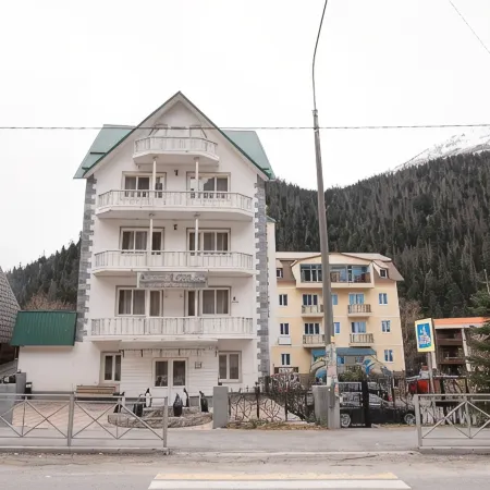 Snezhnaya Koroleva Hotel