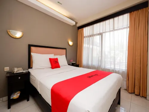 RedDoorz Plus @ Singosari Raya Hotel a South Semarang