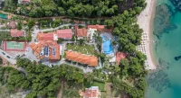 Porfi Beach Hotel