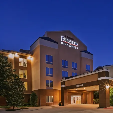 Fairfield Inn & Suites Austin Northwest/The Domain Area Отели рядом с достопримечательностью «Microelectronics Research Center Department of Electrical and Computer Engineering»