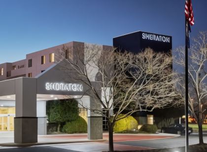 쉐라톤 리치먼드 에어포트 호텔