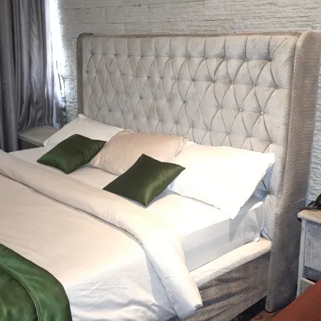 Adanma Hotel and Suites - Guest Room