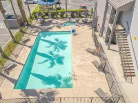 Brawley Inn - Pools