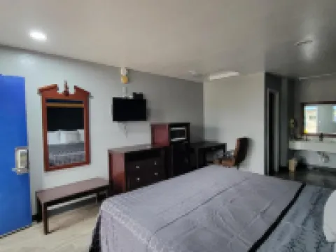 Coachman's Inn & Suites Hotels in Waldron