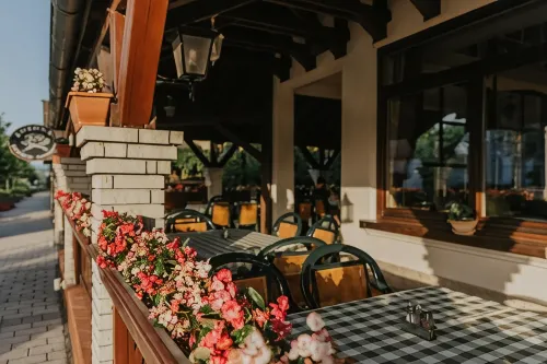 Korona Pension and Restaurant - Airport Shuttle