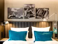 Motel One Frankfurt-Eastside Hotels near Ostend