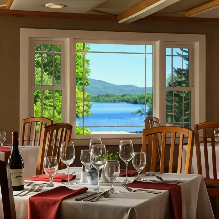 Inn at Pleasant Lake