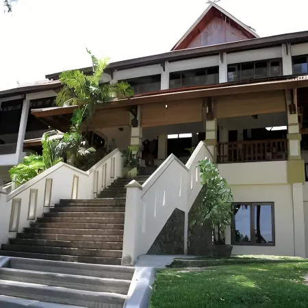 Ratu Hotel & Resort