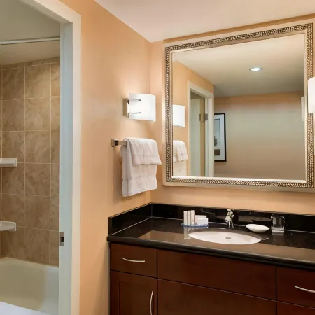 Residence Inn by Marriott Toronto Downtown / Entertainment District