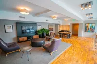 2 Bedroom Fully Furnished Apt over Camden Yards - Apartments