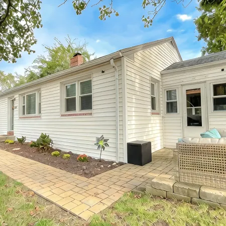 Cove Point Beach Cottage with Chesapeake Bay Views