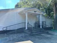 Spacious 3 bedroom apartment 3 miles from Wolf Creek Dam. Pet friendly!