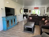 Charming 3-bedroom house, walking distance to Branson Landing or Bass Pro - Bungalows