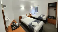 Heathrow Lodge