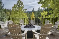 2BR Ski-In Ski-Out Condo with Desirable Amenities