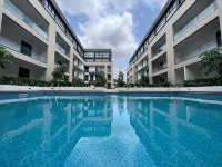 Peravi Suites at Embassy Gardens - Pool