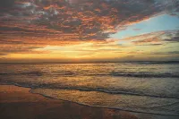 North End Virginia Beach Retreat -Private Pool -Walk to Beach -Sleeps X - Jacuzzi