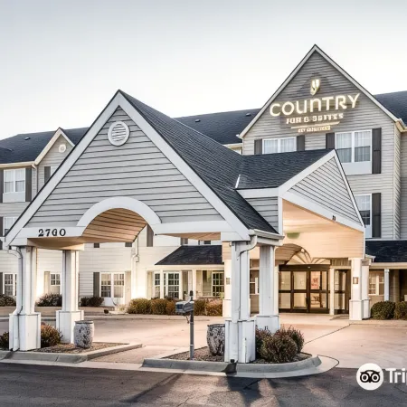 Country Inn & Suites by Radisson, Salina, KS