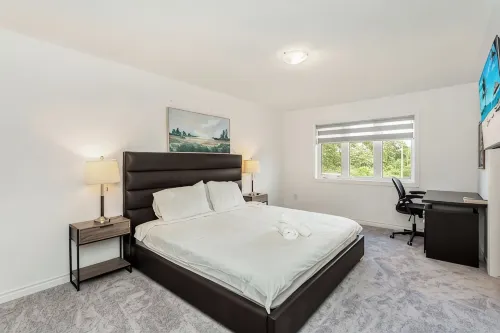 Home in Heart of Niagara Falls - บังกะโล