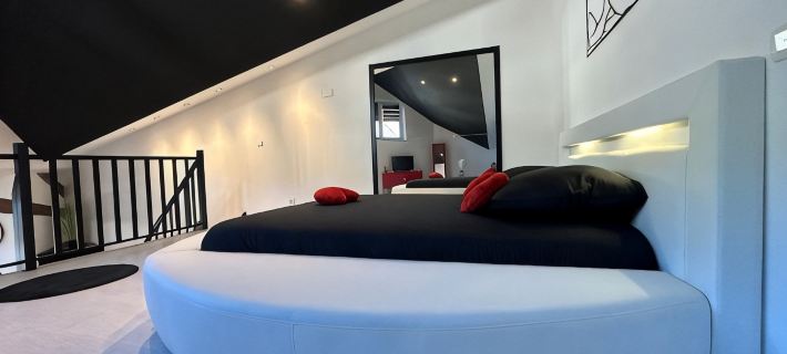 Charming Love Room with private spa Romantic getaway 2 steps from Belgium Hotels in Ardennes