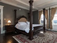 Spacious 6-bedroom house with AC, WiFi in charming Springfield - ブティック