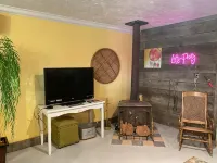 Adorable one bedroom with fireplace/kitchenette - 3-Star