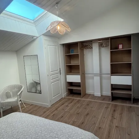 Apartment in the heart of downtown Отели в г. Шалан